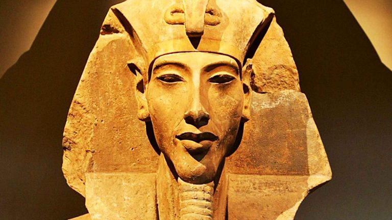 Akhenatón: El Faraón Hereje