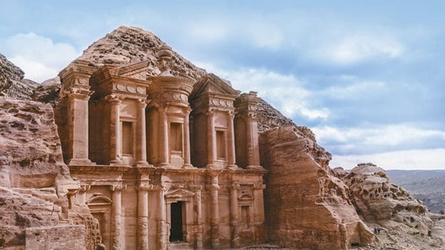 Petra: La Calma del Desierto