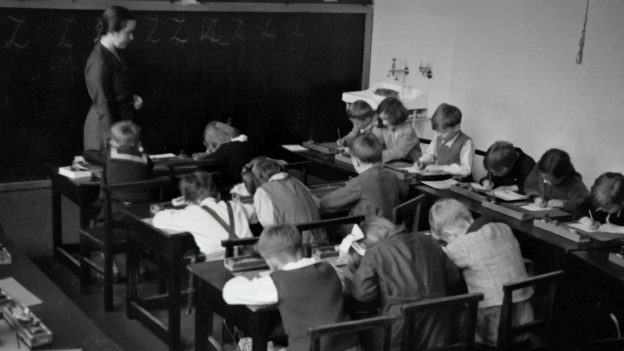 Palabra y ejemplo en la educación